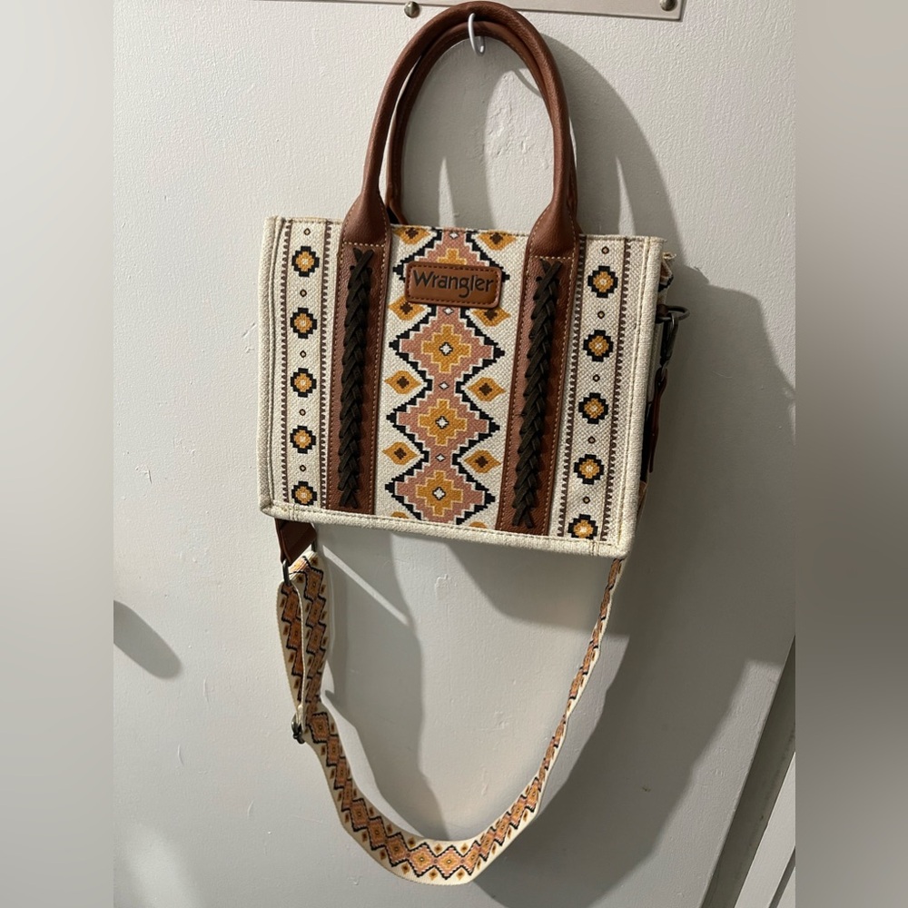 Women’s Wrangler crossbody purse